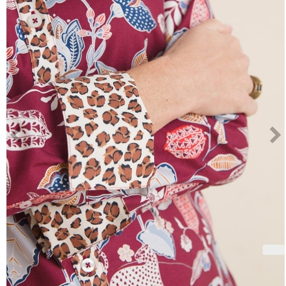 Chico's No Iron Cheetah Floral Classic Stretch Button Front Shirt Size Small/4 - Picture 2 of 8